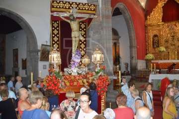 Oficios religiosos del mediodía y procesión del Santo Cristo de Telde (Foto TA)